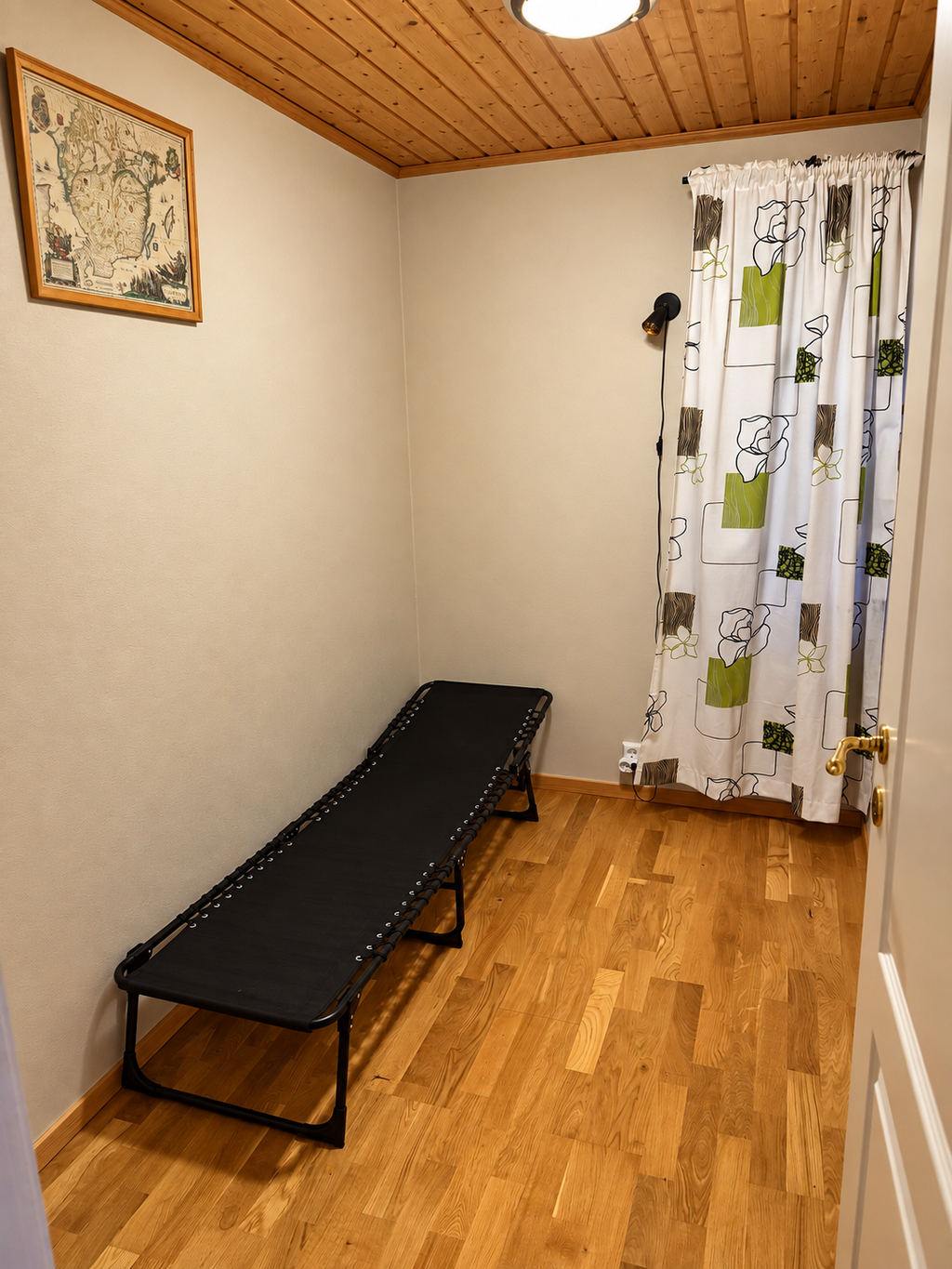 Trivsamt fritidshus med sjöutsikt i populära Nössemark!, bild 25