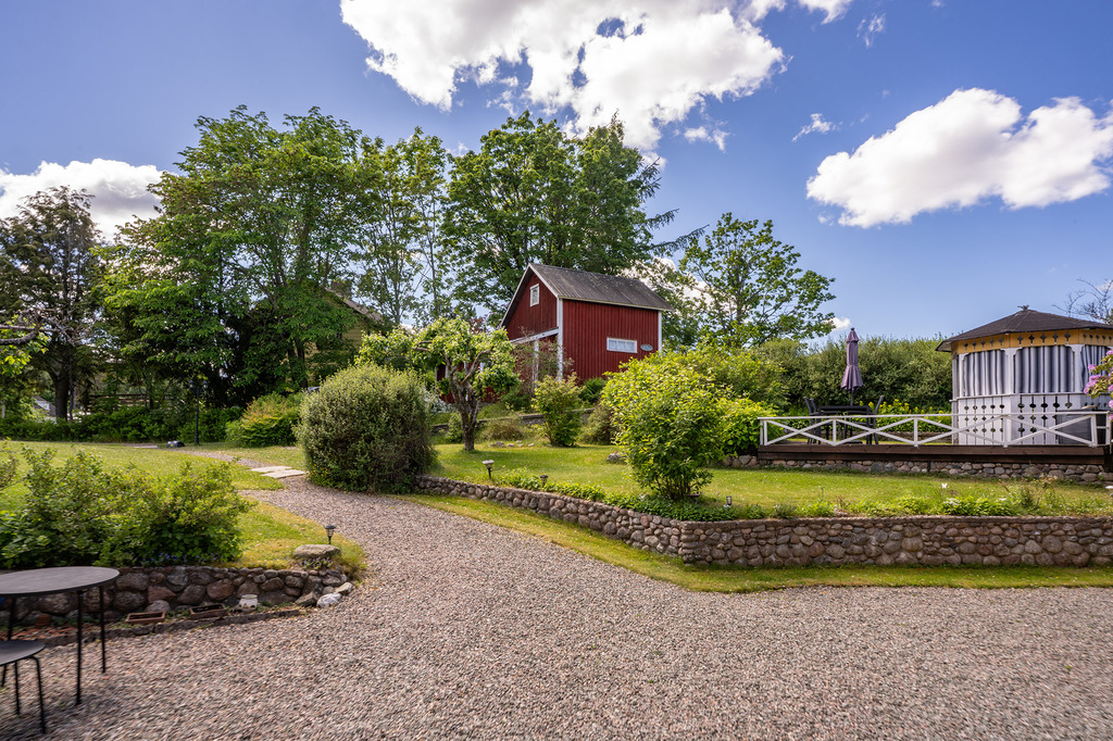 Unik fastighet som upplevs som en liten lantlig idyll mitt i centrala Bengtsfors!, bild 46