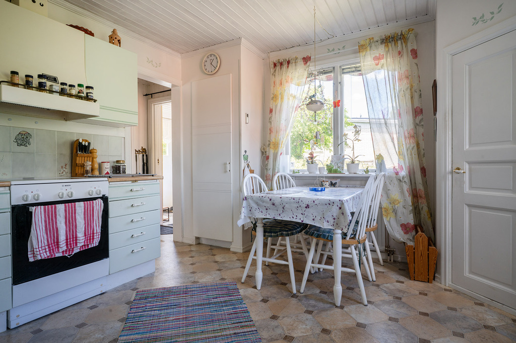 Unik fastighet som upplevs som en liten lantlig idyll mitt i centrala Bengtsfors!, bild 11