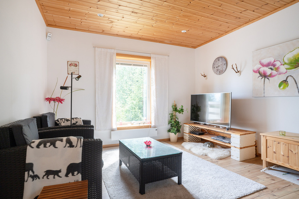 Sjönära fritidshus med rymd, bastu och gästhus!, bild 32