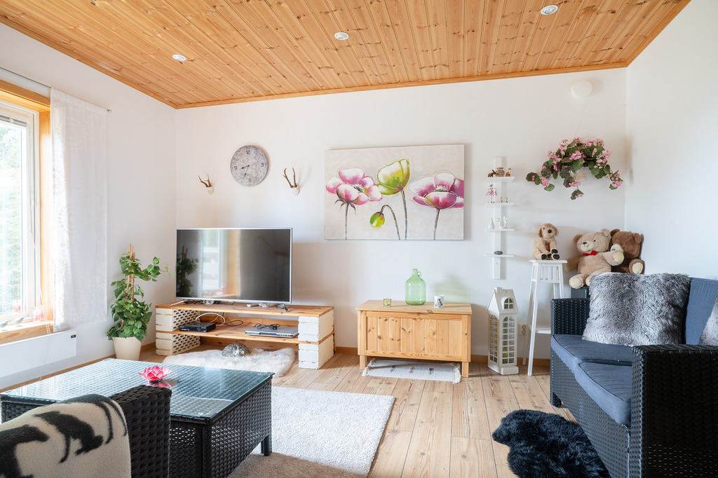 Sjönära fritidshus med rymd, bastu och gästhus!, bild 33