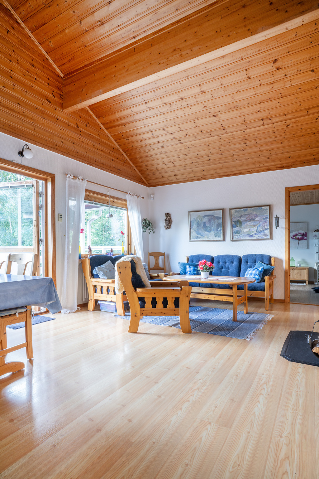 Sjönära fritidshus med rymd, bastu och gästhus!, bild 27